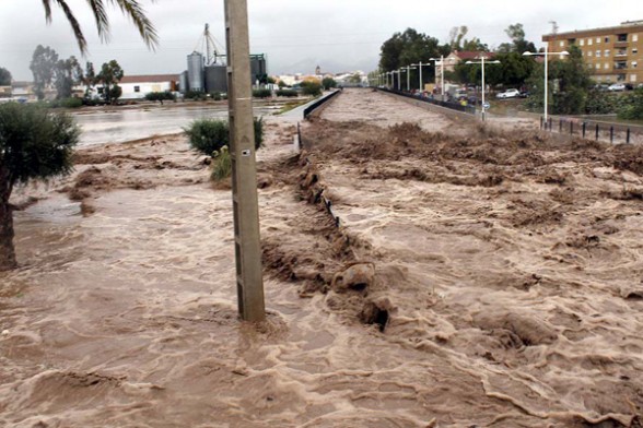 El riesgo de inundaciones y la vulnerabilidad en áreas urbanas. Análisis de casos en España